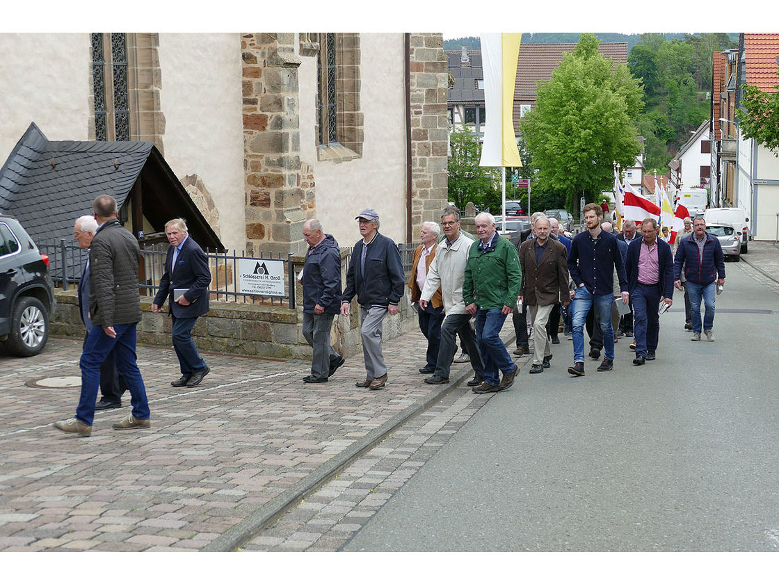 Bittprozession an Christi Himmelfahrt (Foto: Karl-Franz Thiede)